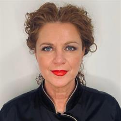 Szűcs Adrienne kozmetikus, Anti Aging szakértő, Access Bars terapeuta
