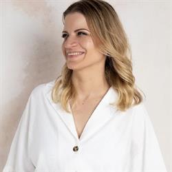 Olasz Judit kozmetikus
