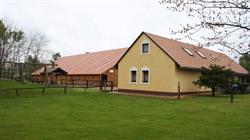 Puszta Lovasudvar és Vendégház"