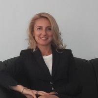 Dr. Lakos Júlia Ügyvéd