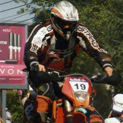 KTM AlmaMotor Márkakereskedés
