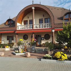 Tenisz Étterem Panzió