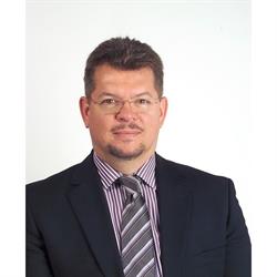 Dr. Bodnár László Fogszakorvos, MOM implantológus