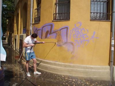 Graffiti-eltávolítás