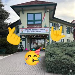 Hallássérültek Tanintézete