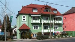 Guszti Villa
