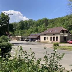 No.1 Étterem És  Vendégház