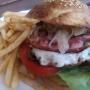 Bacon-Sajt Burger
