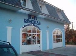 K-B DIVATHÁZ