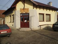 Kisvadász Borozó