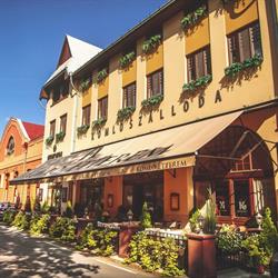 Komló Hotel
