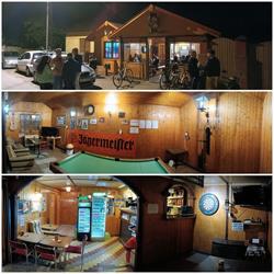 RETRO PUB ÉS KÁVÉZÓ