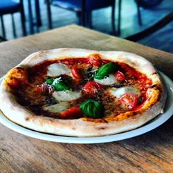 Kredenc Pizza