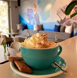 Larus Café Bar