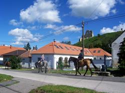 Szarvasház Turistaház és Oktatóközpont