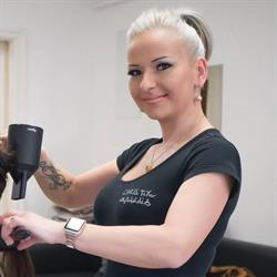 CHRISTAYLOR HAJSTÚDIÓ