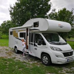 Tulipán Camper-park / Eger Stellplatz