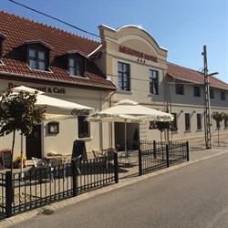 Meggyes Hotel