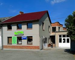 Vörös Parketta és Faárú